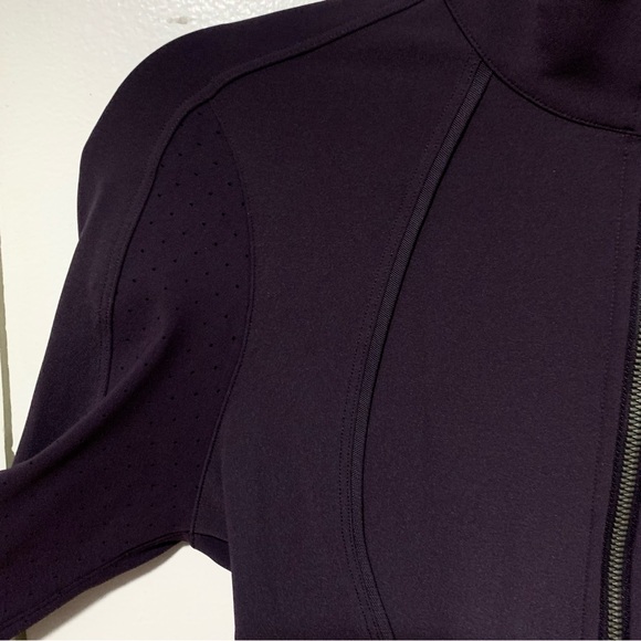 Lululemon 2 Sleek Essentials Zip Up Jacket in Boysenberry - Picture 12 of 16